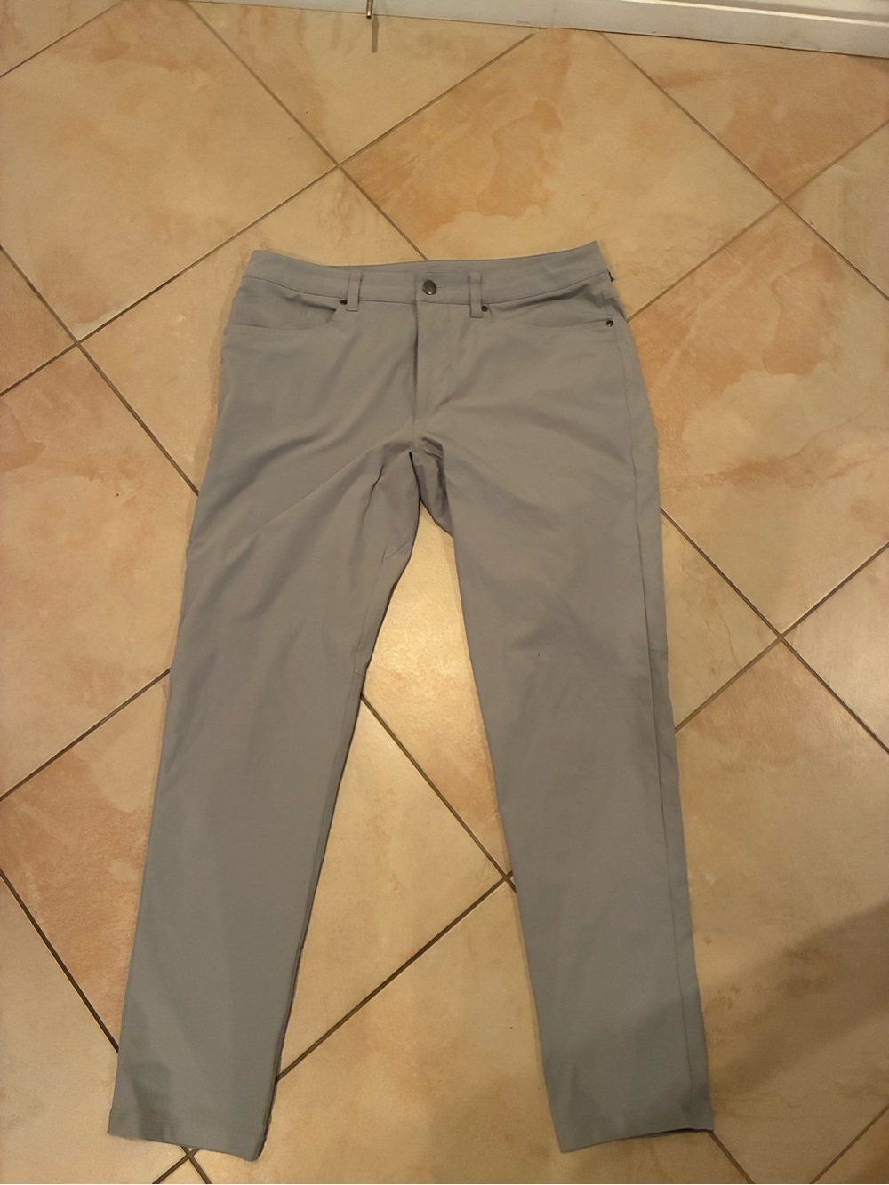 Men's Lululemon Straight-Leg ABC Pants in Light Gray
